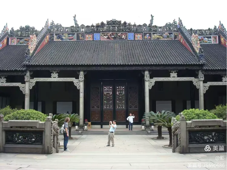 参观广州杨家祠